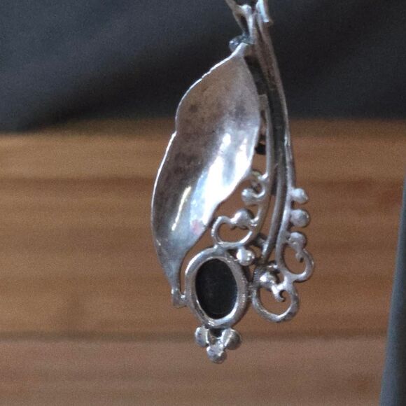 Native Women's Silver and Grey Jewellery - Picture 5 of 7